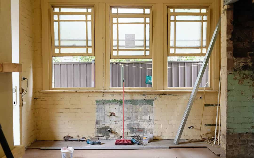 How to Sell a Fixer-Upper House Fast